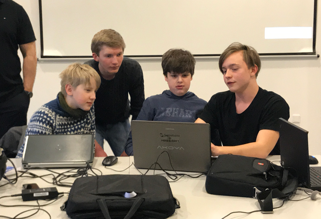 Simon startede som frivillig som 15-årig: Mine idéer blev mødt med fuld opbakning